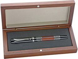 Ручка Эрмитаж роллер деревянная в деревянном футляре, коричневый