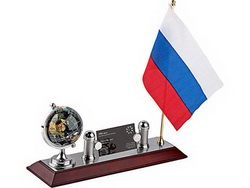 Настольный набор подставка под визитки, глобус, флаг России серебристы